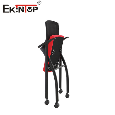 바퀴가 달린 검정색과 빨간색 폼 쿠션 접이식 훈련실 의자