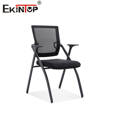 책상과 함께 검은 훈련 의자 학교에 적합한 현대 스타일