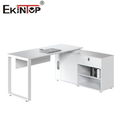 환경 친화적 인 재료로 된 L 모양의 백색 행정 사무실 책상